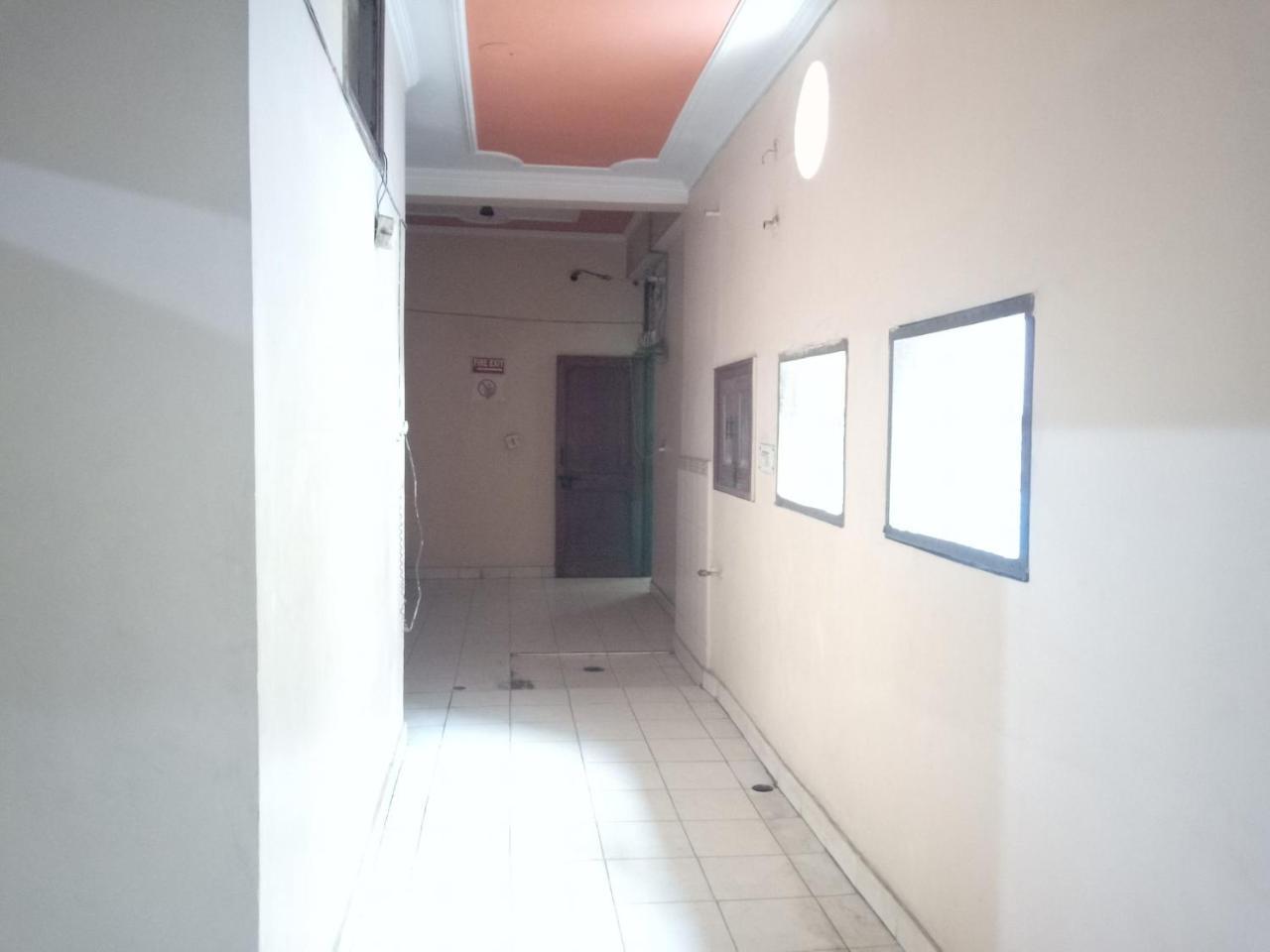 Yash Guest House 01 Minute Walk In Nizamuddin Railway Station New Delhi Eksteriør billede